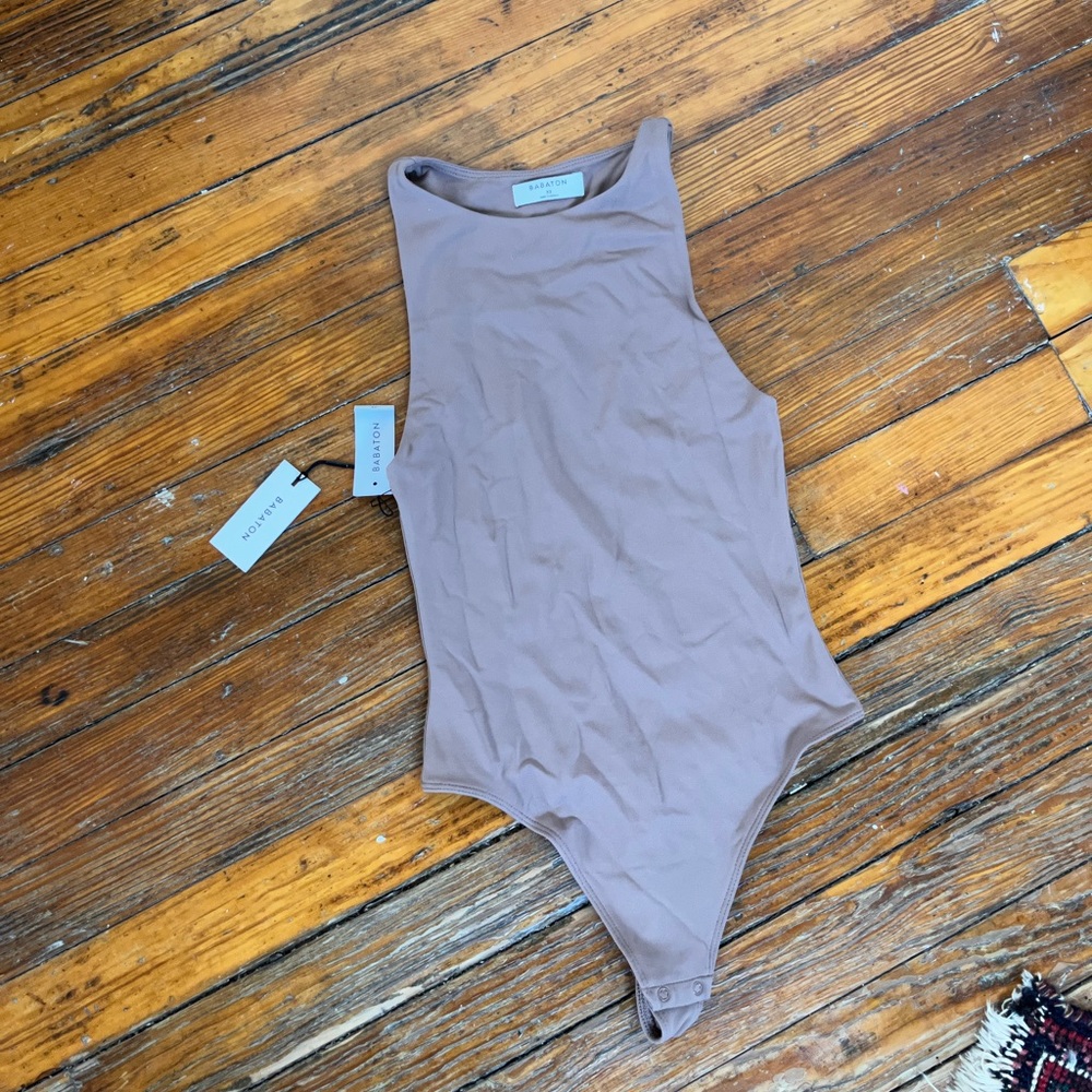 nwt aritzia bodysuit - size extra small
